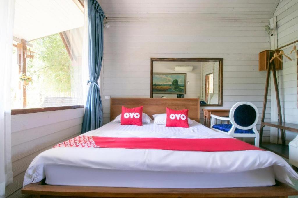 Oyo 75374 Baan Rak Mai Hotel Kanchanaburi Eksteriør billede