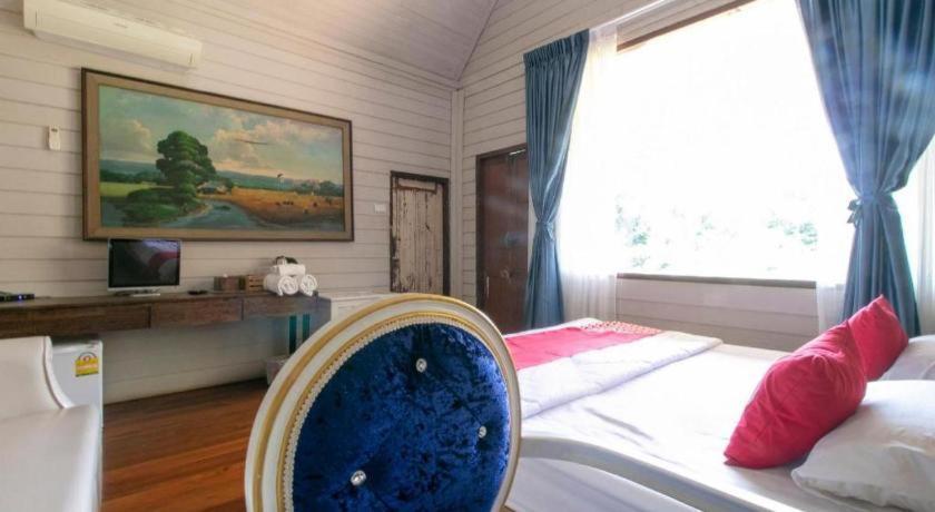 Oyo 75374 Baan Rak Mai Hotel Kanchanaburi Eksteriør billede
