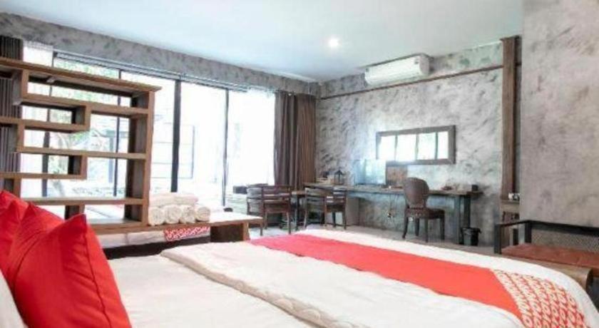 Oyo 75374 Baan Rak Mai Hotel Kanchanaburi Eksteriør billede
