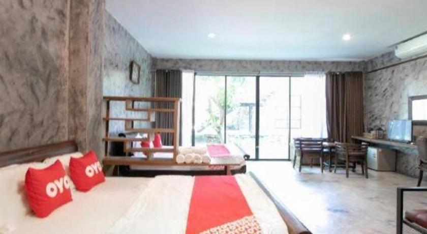 Oyo 75374 Baan Rak Mai Hotel Kanchanaburi Eksteriør billede