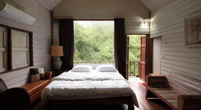 Oyo 75374 Baan Rak Mai Hotel Kanchanaburi Eksteriør billede